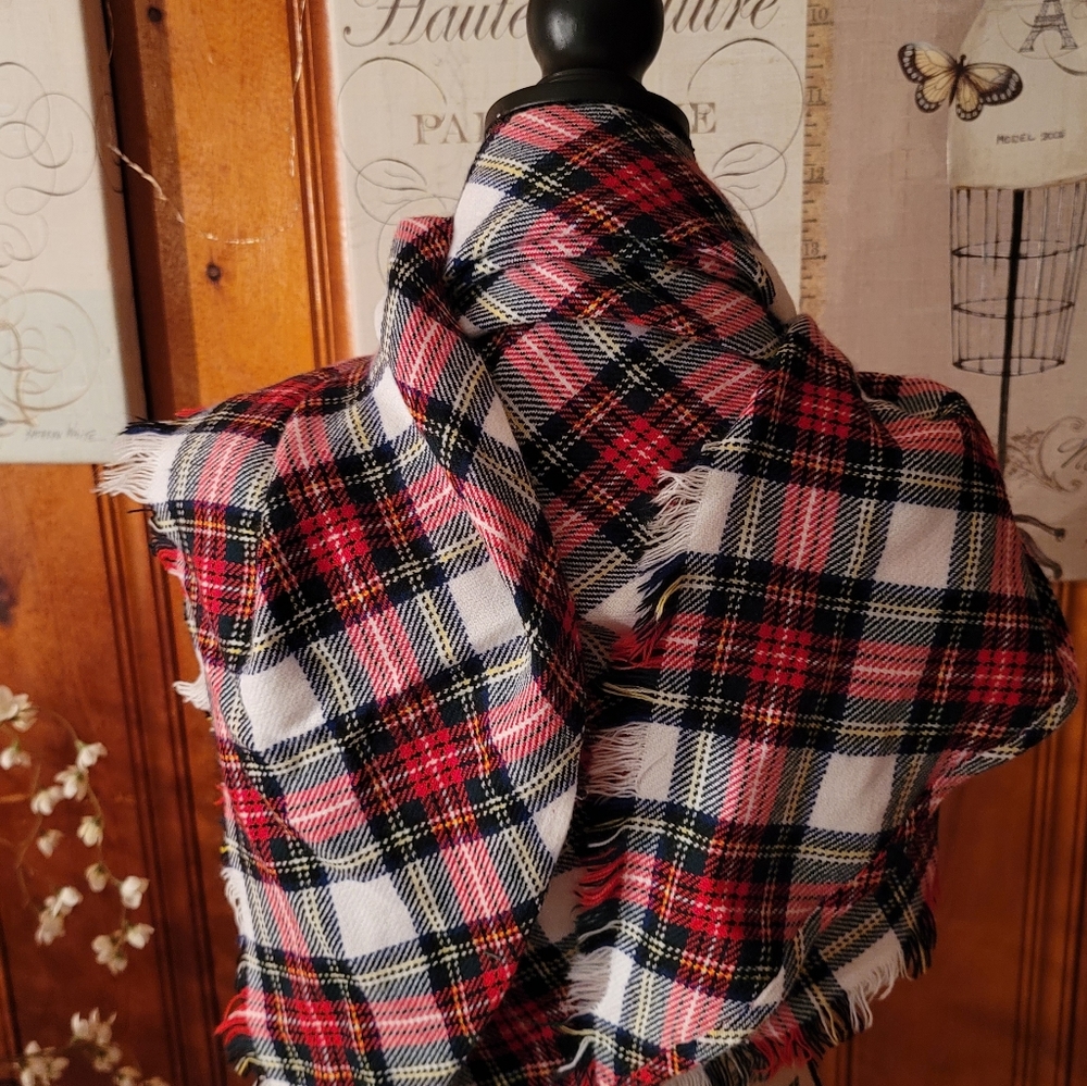 Scarf - Picture 3 of 8